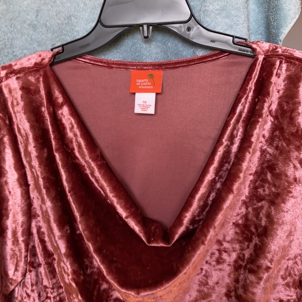Hearts of Palm duller pink velvet like top with stretch 2X - Picture 16 of 17